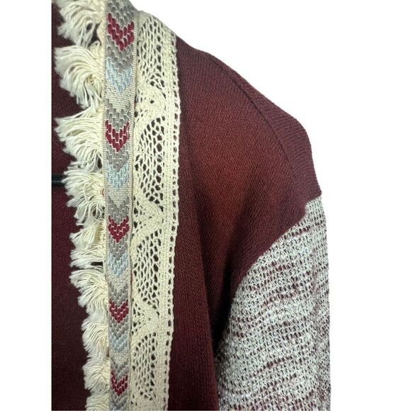 Umgee Maroon Boho Half Sleeve Cardigan With Fringe And Crochet Details - Picture 2 of 5